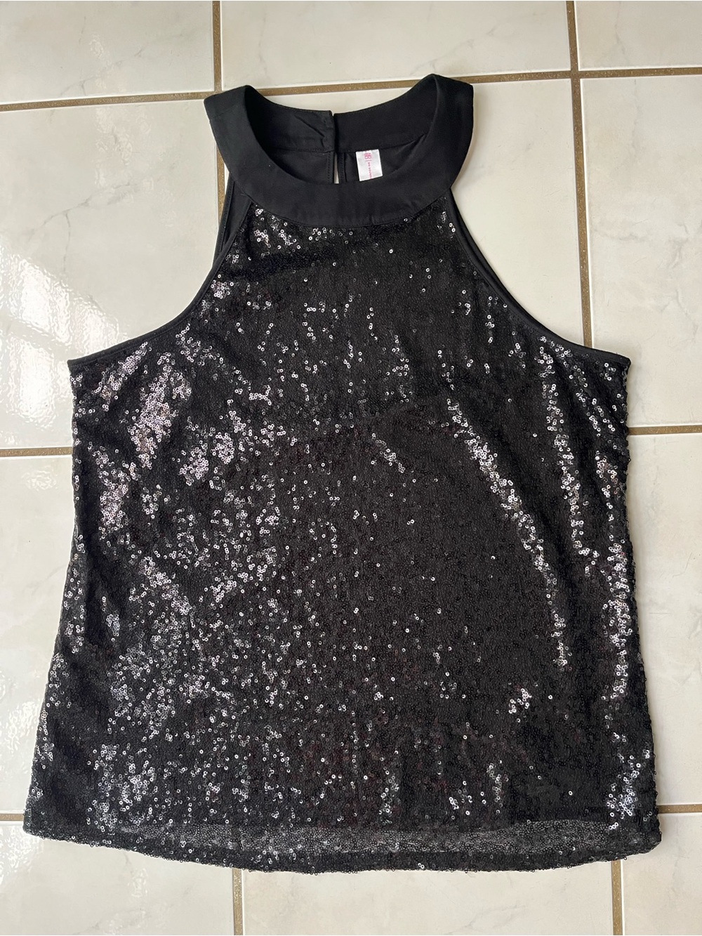 Black Sequin No Boundaries Halter Top Size Large Party Cocktail Top in EUC